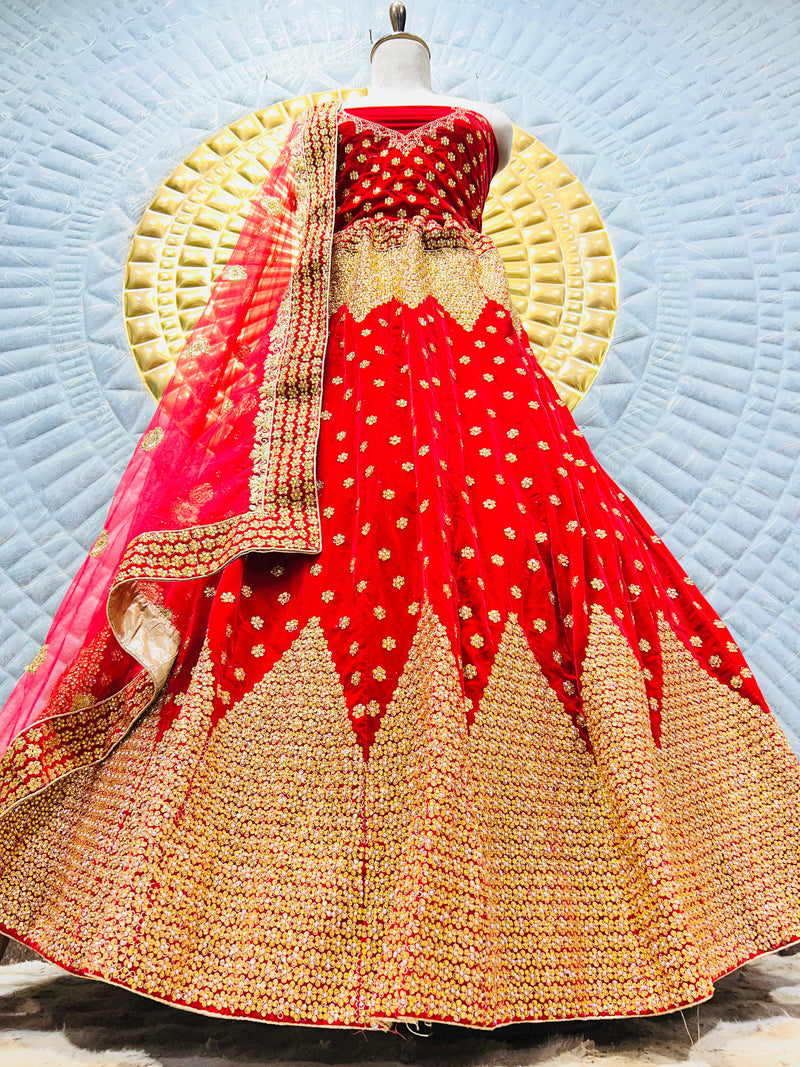 Opulent Black Velvet Bridal Lehenga with Golden Zari & Pink Dupatta