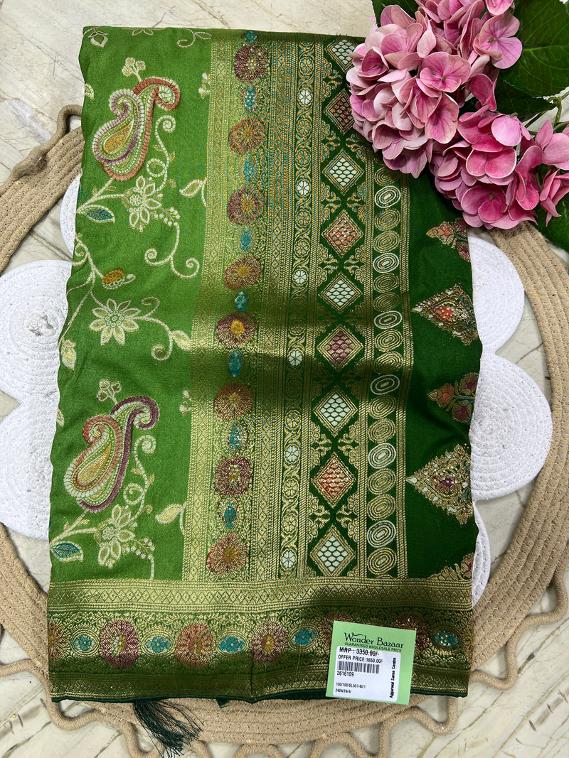 Exquisite Lime Green Banarasi Saree with Traditional Paisley Kalka Patterns