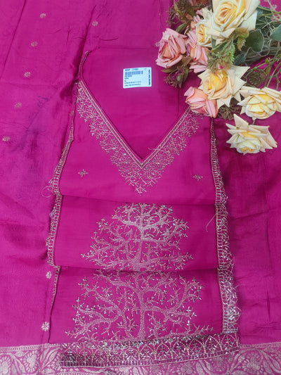 Sophisticated Magenta V-Neck Embroidered Salwar Suit