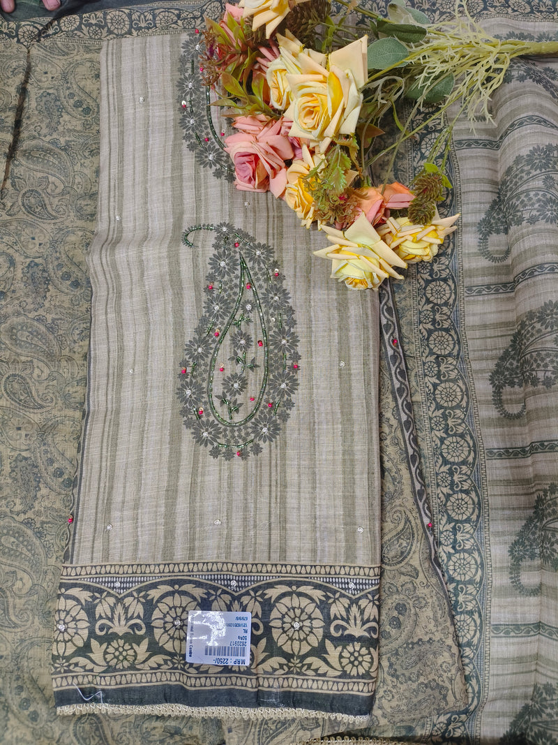 Exquisite Mauve Paisley Embroidered Ethnic Suit Set