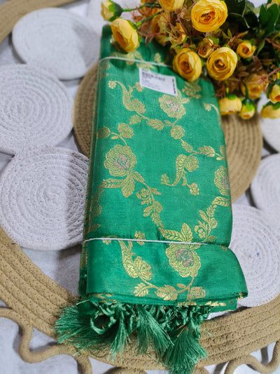 Vibrant Emerald Green Traditional Saree with Intricate Golden Motif