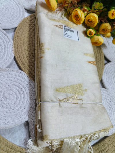 Sophisticated Ivory and Gold Traditional Saree with Minimalist Zari