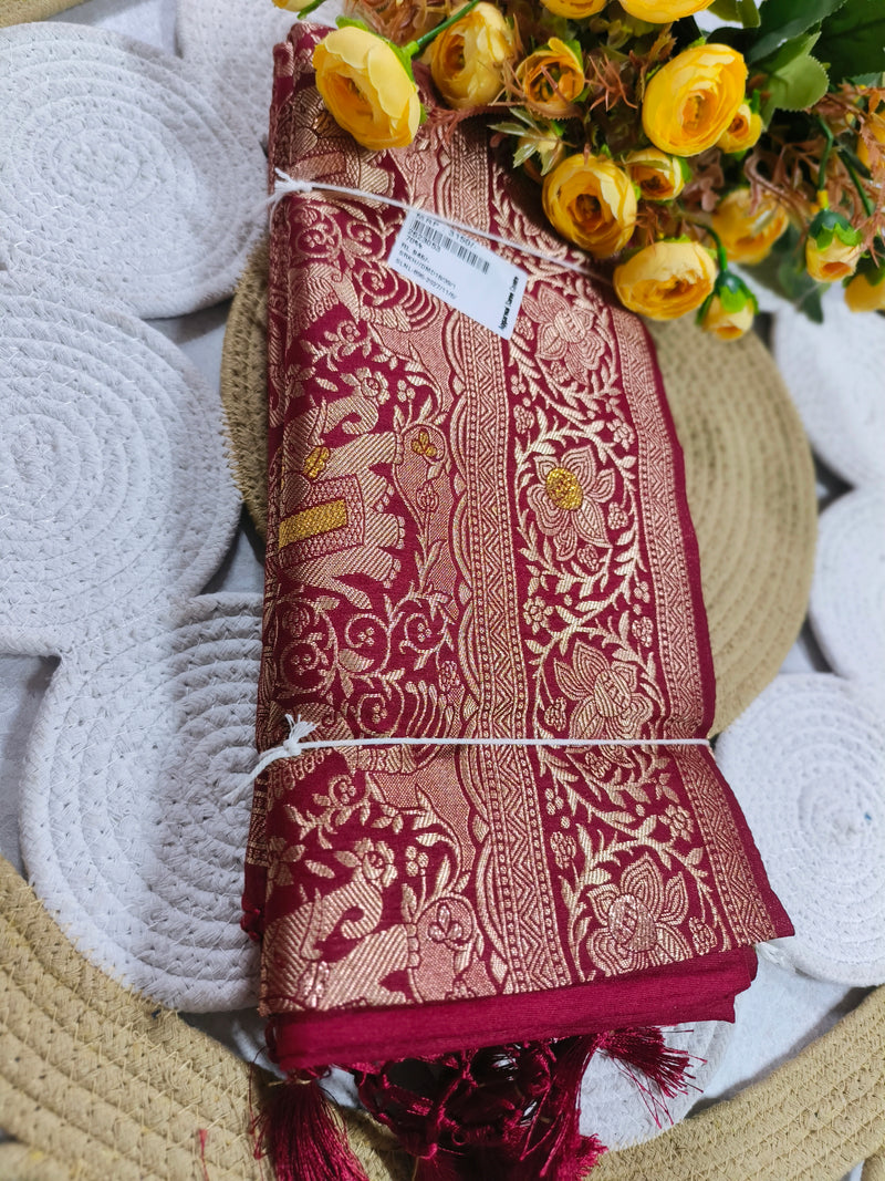 Elegant Maroon Banarasi Silk Saree with Intricate Gold Zari Weave