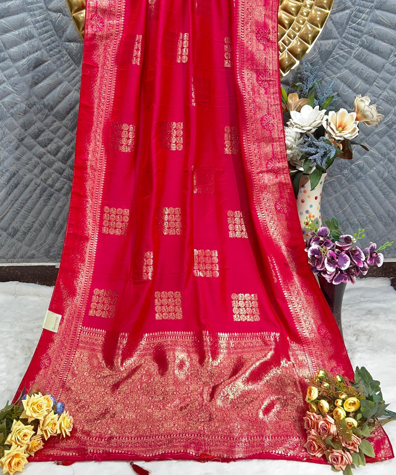 Vibrant Magenta Silk Saree with Elegant Gold Zari Weave & Motifs
